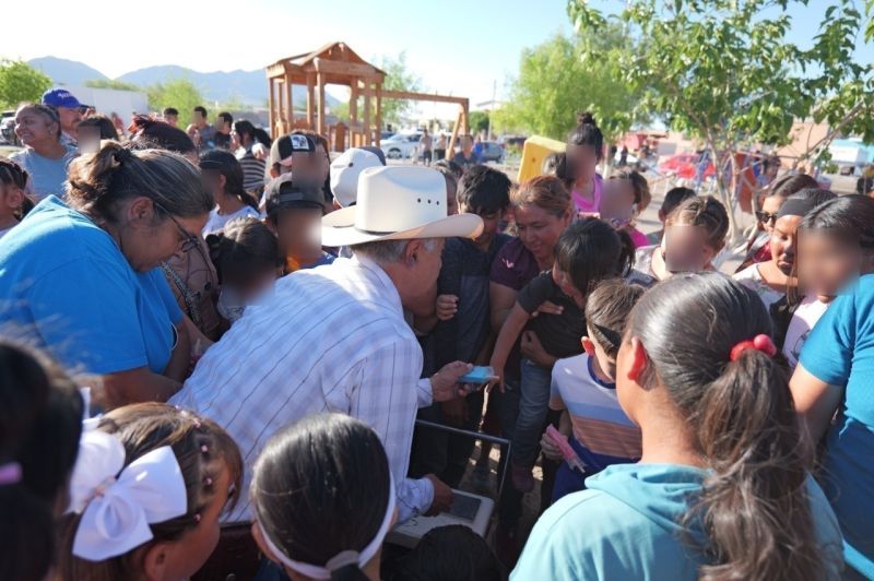 Celebra diputado Arturo Zubía Día del Niño con alegría y compromiso en la Colonia Santa Rosalía