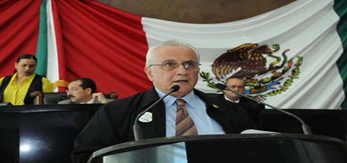 Pide diputado panista mayor calidad en obras p&uacute;blicas