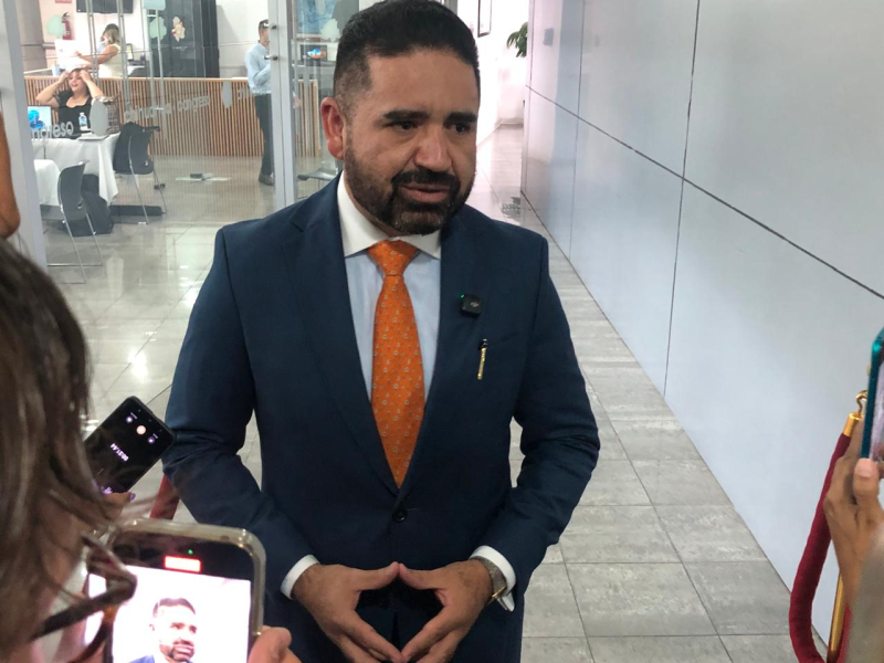 Francisco Sánchez acusa al gobierno federal de ser un ‘narco-régimen’ y exige consulta pública para revisar pacto fiscal que ‘roba’ a Chihuahua