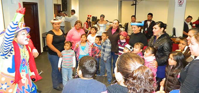 Realiza SS posada navideña a pacientes infantiles de Oncología