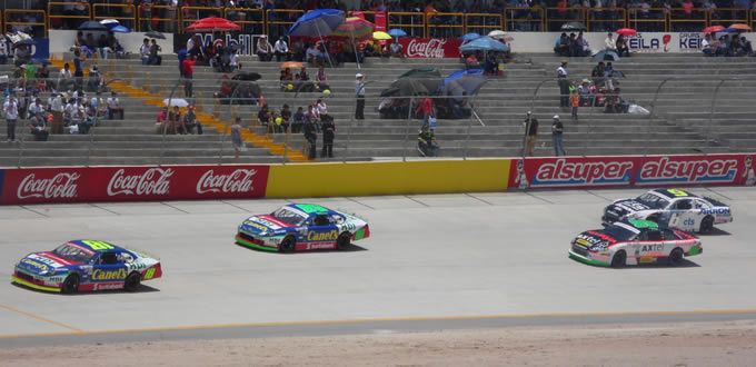 Rugen los motores de la Nascar M&eacute;xico en Aldama