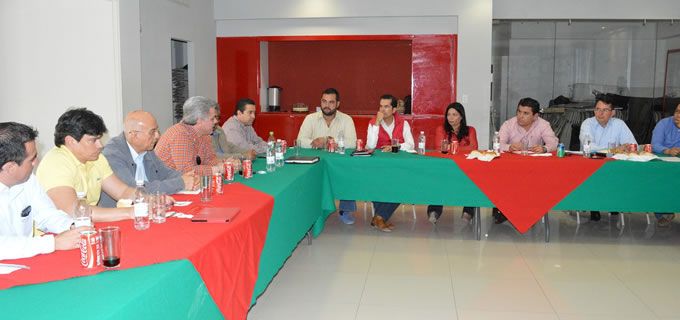 Vinculaci&oacute;n con la sociedad dar&aacute; mayor impulso al priismo: Alejandro Dom&iacute;nguez