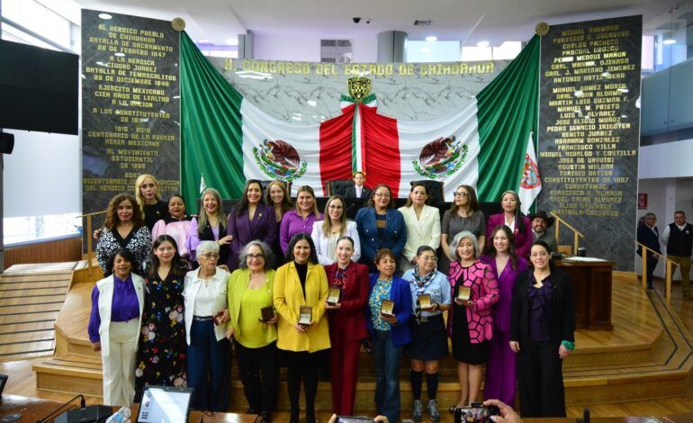 Entrega Congreso reconocimientos a chihuahuenses destacadas en diversas áreas